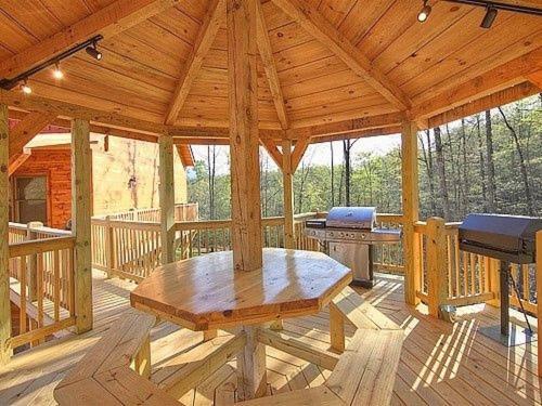 Majestic Springs Lodge Cabin McCookville エクステリア 写真
